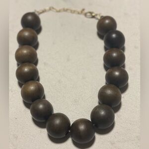 Chunky wood short necklace
